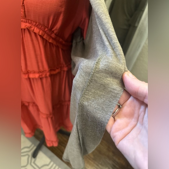 Ruffled Sleeve Cardigan (Small/Medium) - Picture 6 of 7